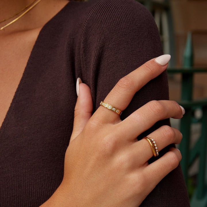 Hera Gold Crystal Ring