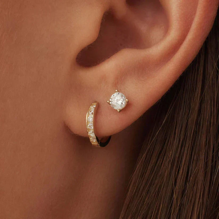Gold earrings set