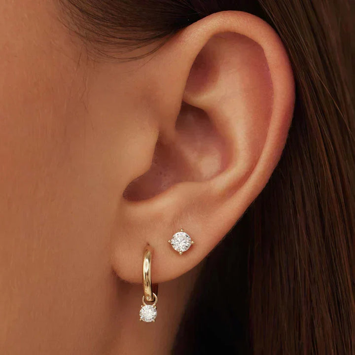 Set of gold earrings