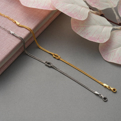 Elva Minimalist Knot Bracelet