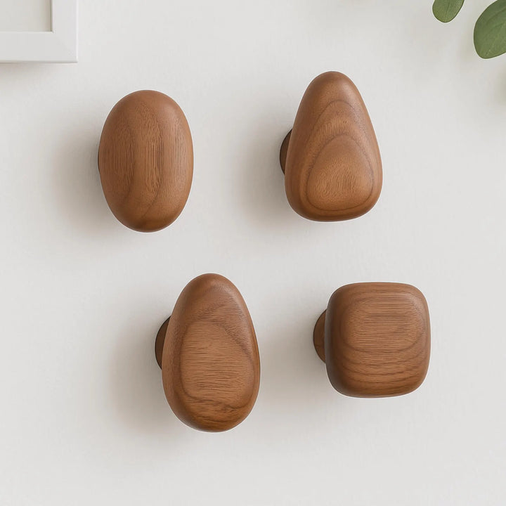 Set an Wandhaken aus Holz in runder Form für Mäntel, wandmontiert