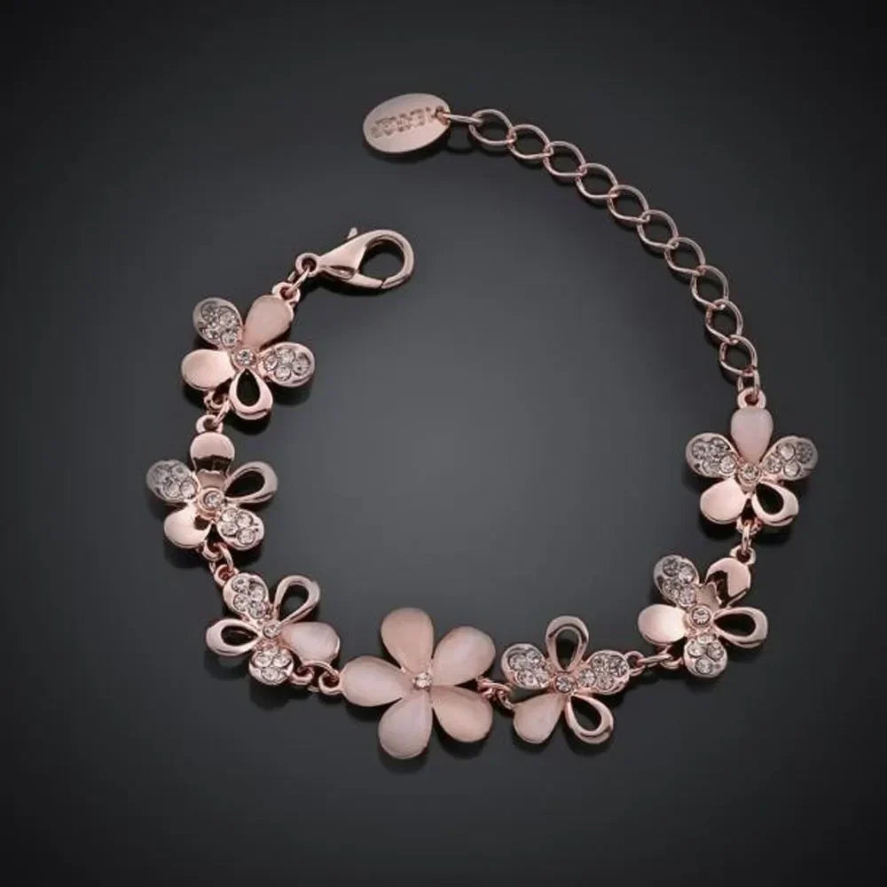 Elegant rose flower bracelet in rose gold.