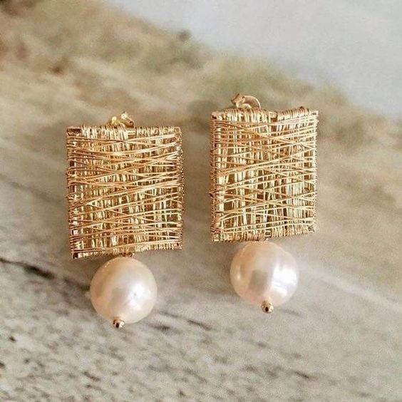 Elegant Pearl Earrings with Refined Finish