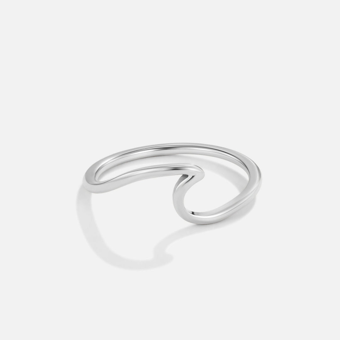 Elegant silver wave ring with refined lines