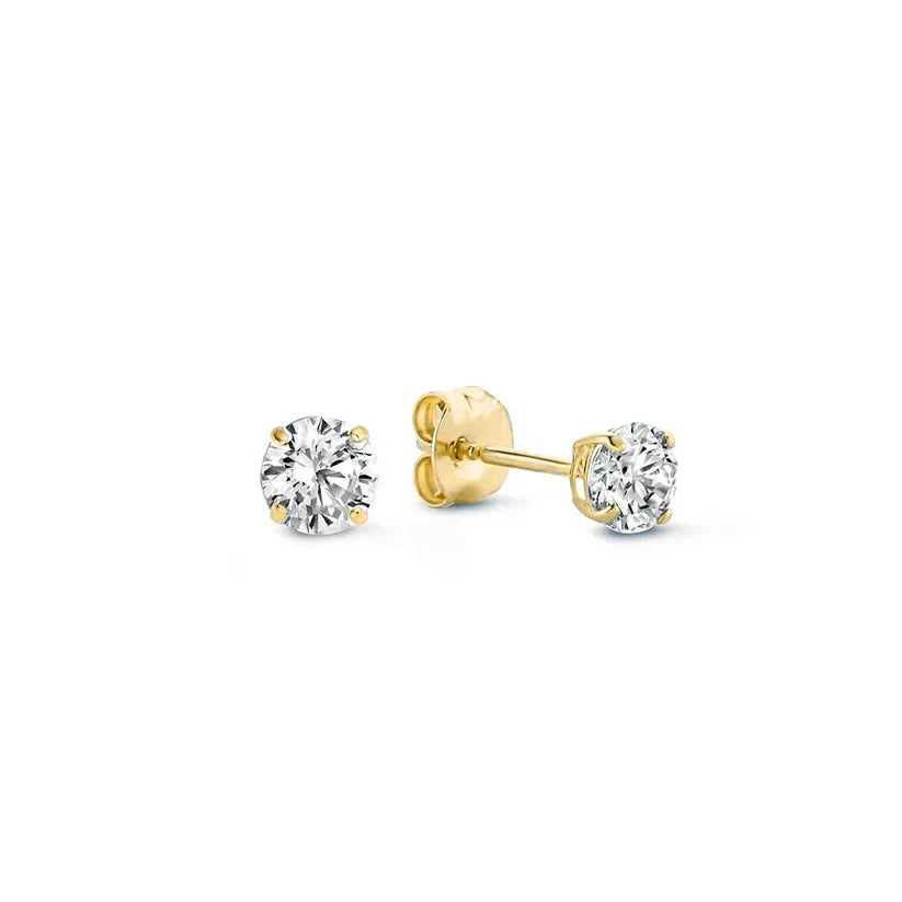 Soft Pearl Earrings with a Subtle Shine