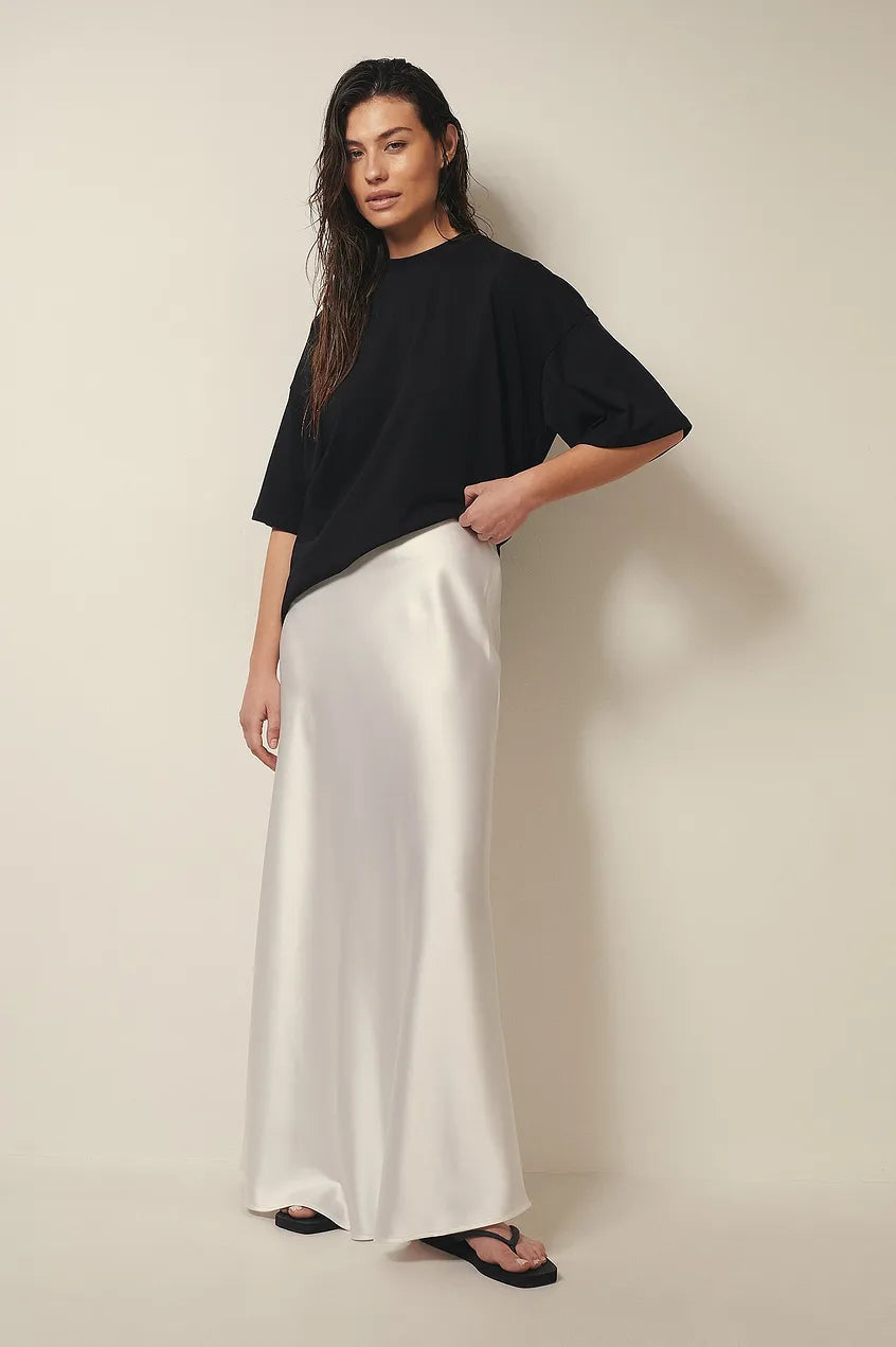 High-Waisted Satin Skirt – Leona