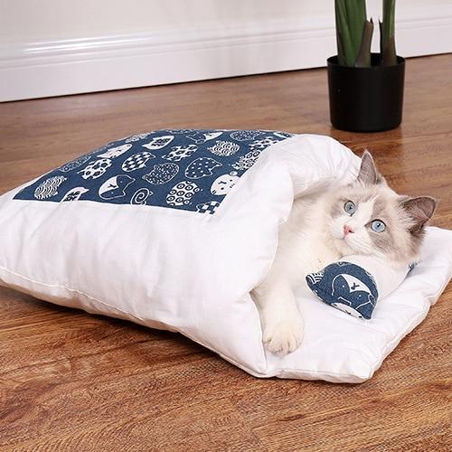 Winter Sleeping Bag for Cats – SnugKitty Frost Magic