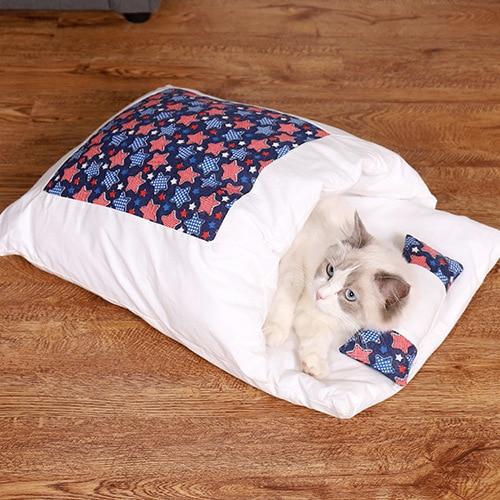 Winter Sleeping Bag for Cats – SnugKitty Frost Magic