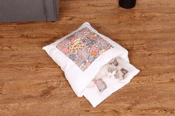 Winter Sleeping Bag for Cats – SnugKitty Frost Magic