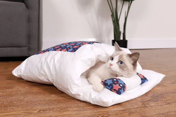 Winter Sleeping Bag for Cats – SnugKitty Frost Magic