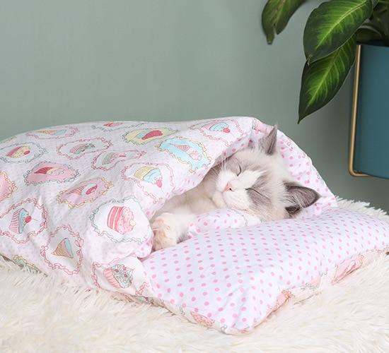 Winter Sleeping Bag for Cats – SnugKitty Frost Magic