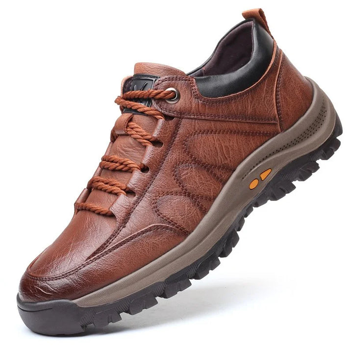 Bequeme und wasserdichte orthopädische Herrenschuhe aus Leder