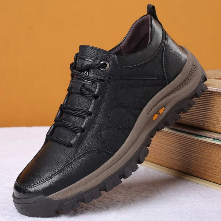 Bequeme und wasserdichte orthopädische Herrenschuhe aus Leder