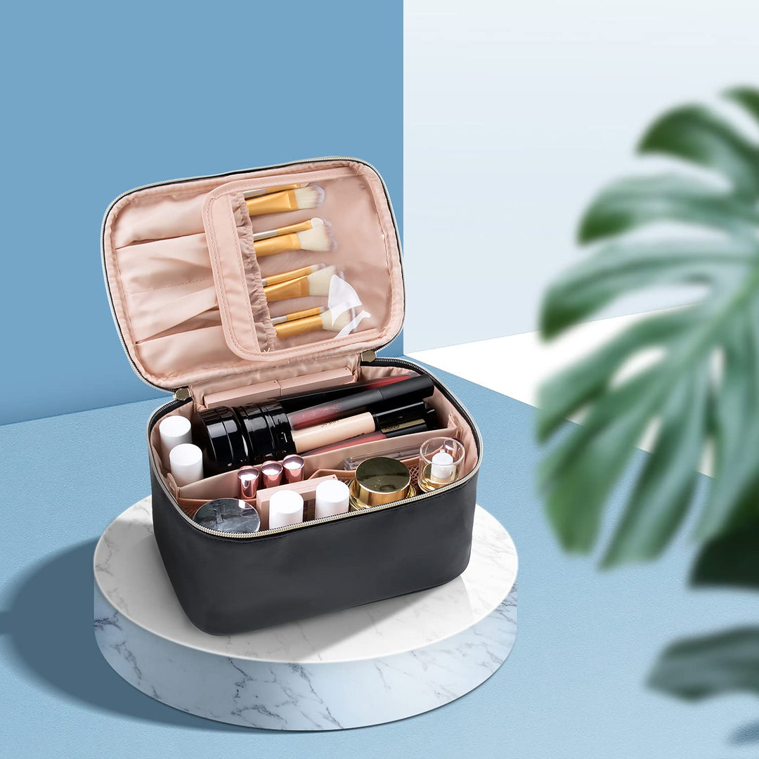 Tragbarer Make-up-Organizer mit Fächern