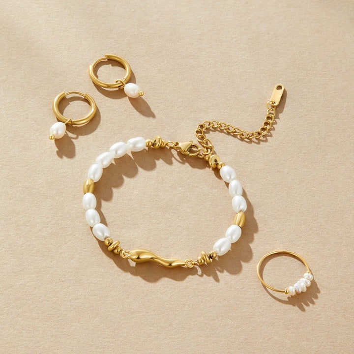 Soft freshwater pearl bracelet