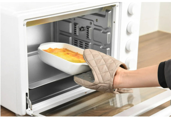 Fish-Shaped Silicone Oven Glove & Multifunctional Kitchen Tool - Finley