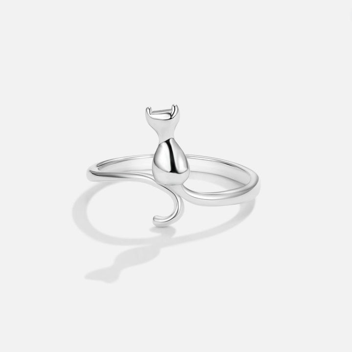 Elegant silver ring with star motif