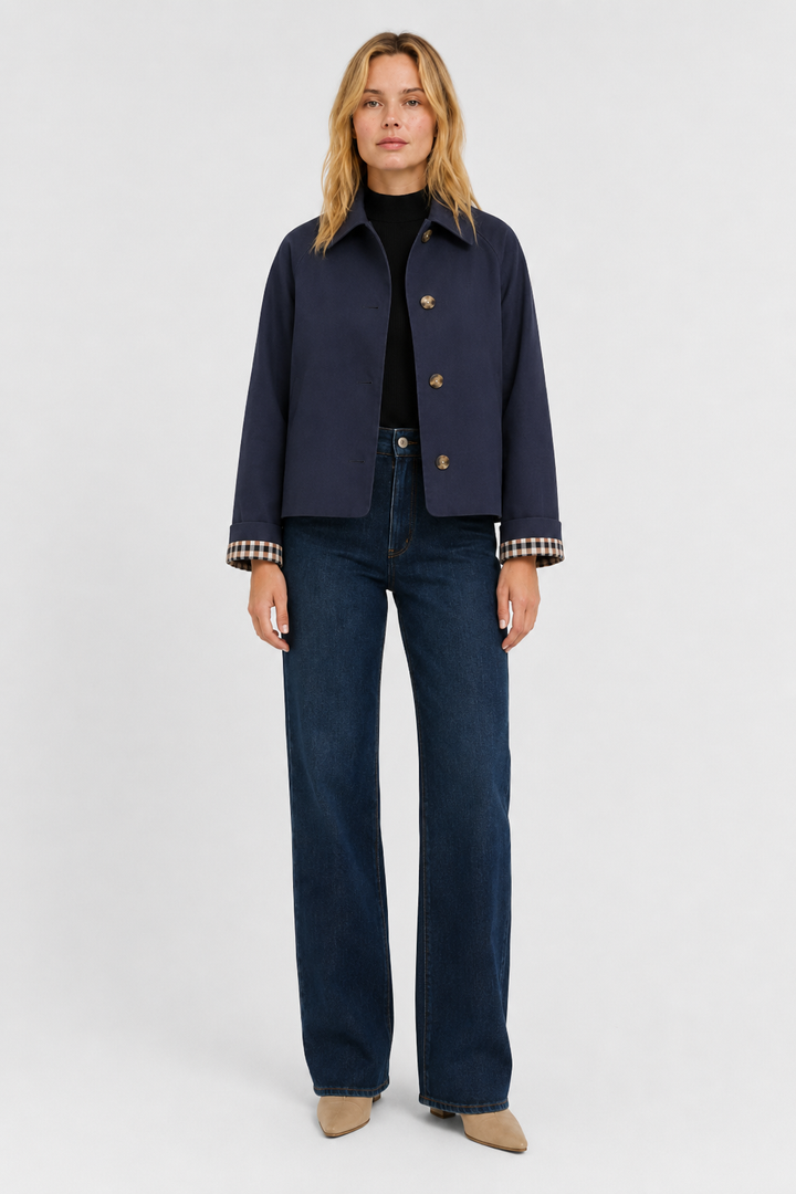 Lightweight Women's Jacket with Loose Fit and Gingham Lining