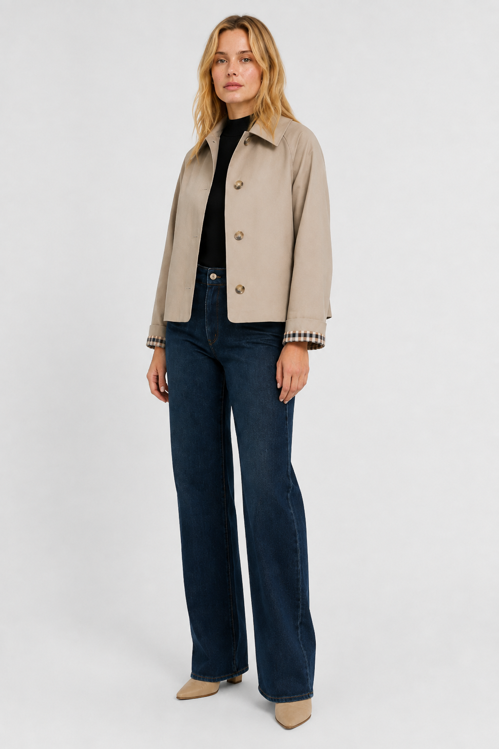 Lightweight Women's Jacket with Loose Fit and Gingham Lining