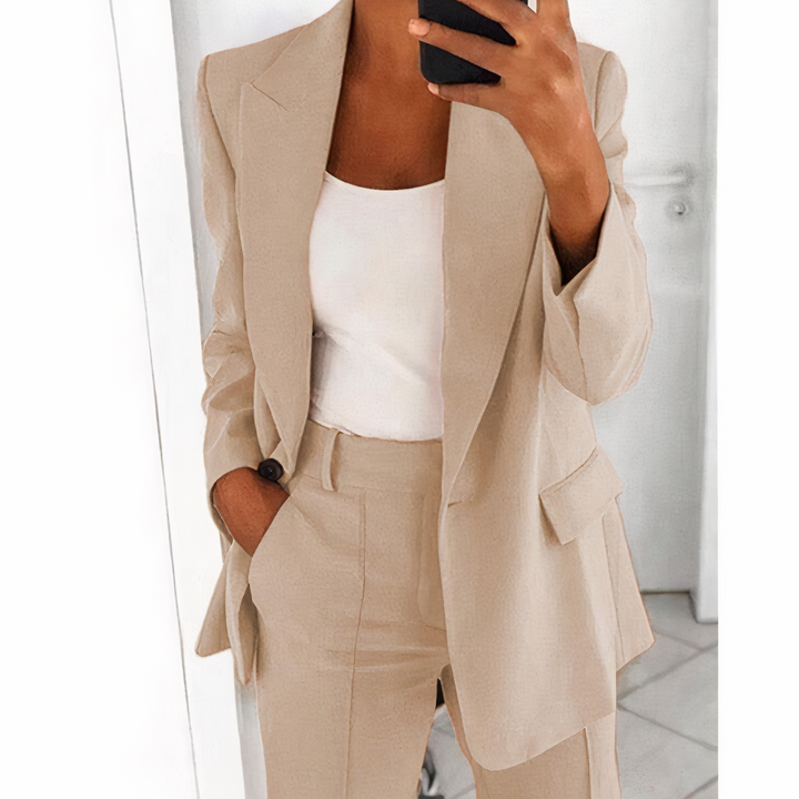 Blazer and Trousers Set – Chic and Professional Style