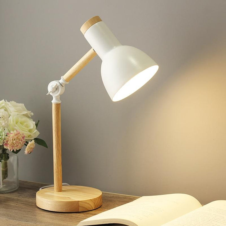 Scandinavian Wooden Table Lamp - LumiNord