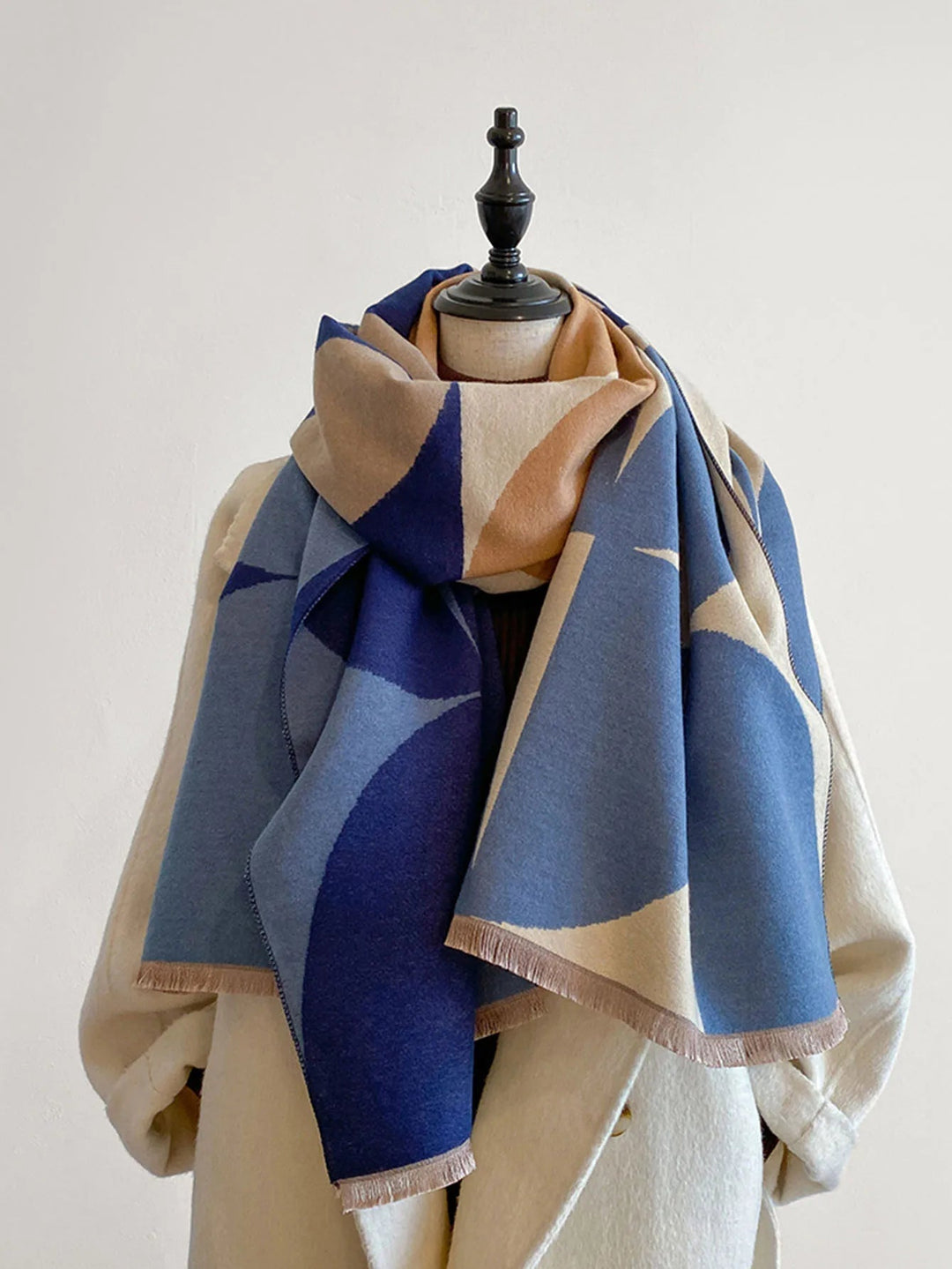 Women's Reversible Cashmere Scarf – Elegance and Warmth